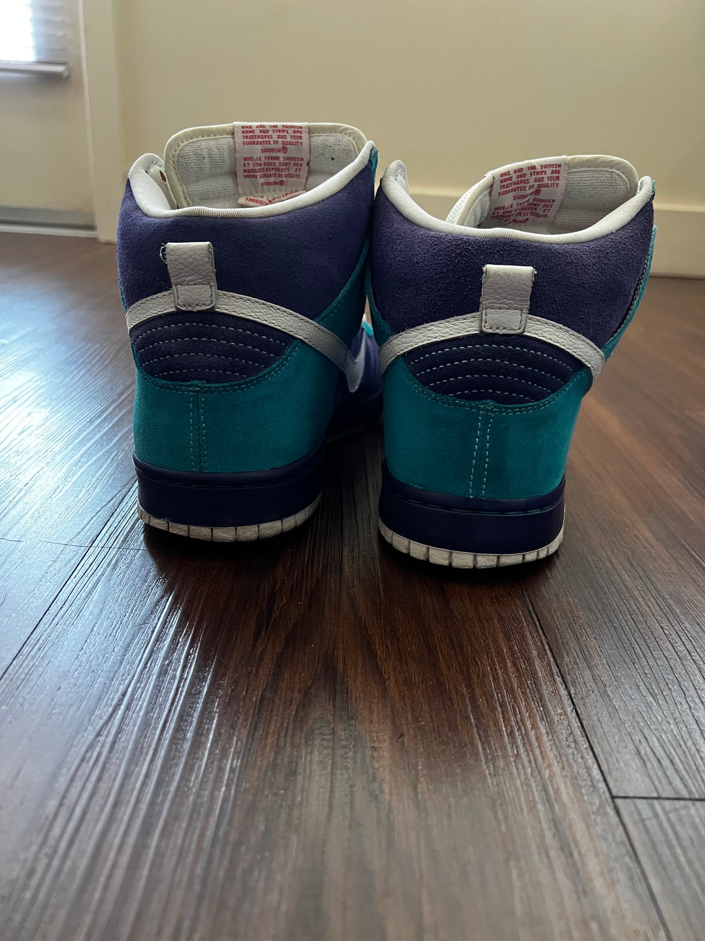Nike SB ‘Oceanic Airlines’