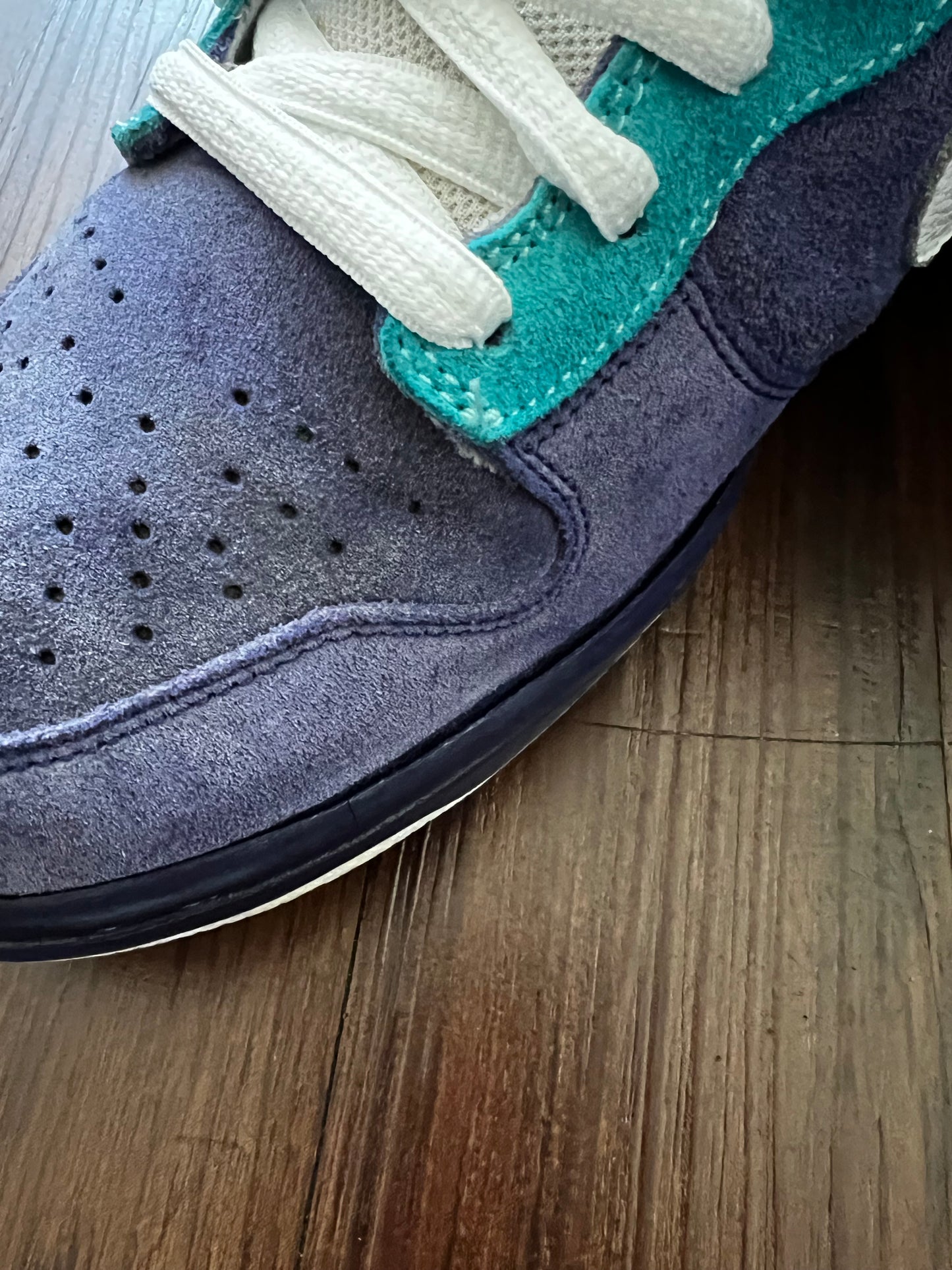 Nike SB ‘Oceanic Airlines’