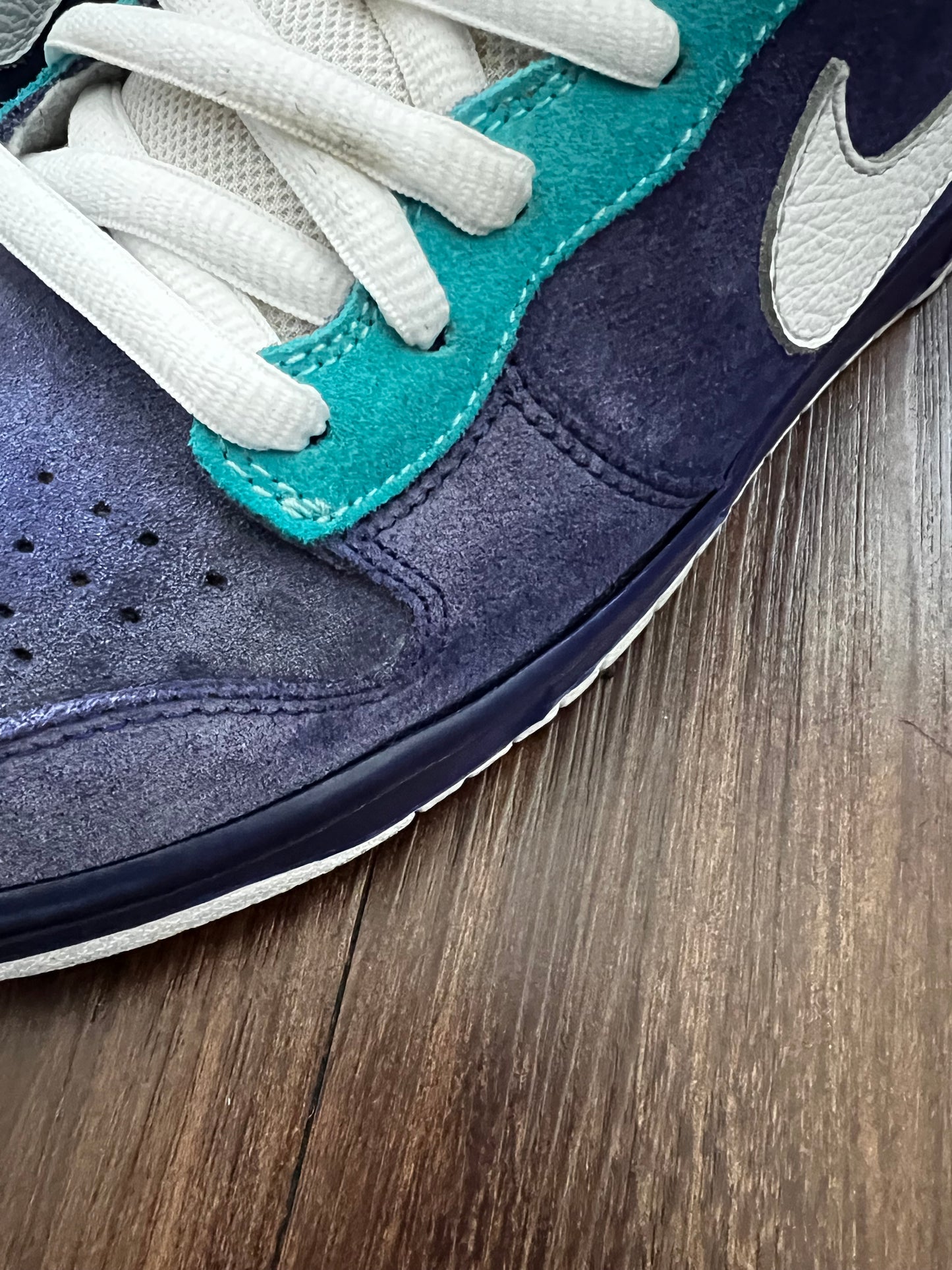 Nike SB ‘Oceanic Airlines’